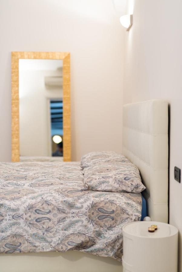 Appartamento Comodo Nei Pressi Dell'Archiginnasio By Wonderful Italy Bolonha Exterior foto